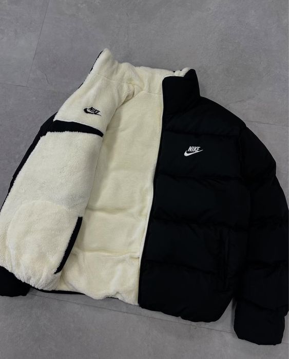 Двостороння куртка Nike