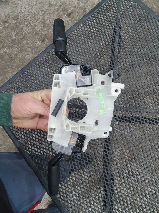 Przelacznik swiatel wycieraczek kierunkow Mazda 3 Bk sprawny