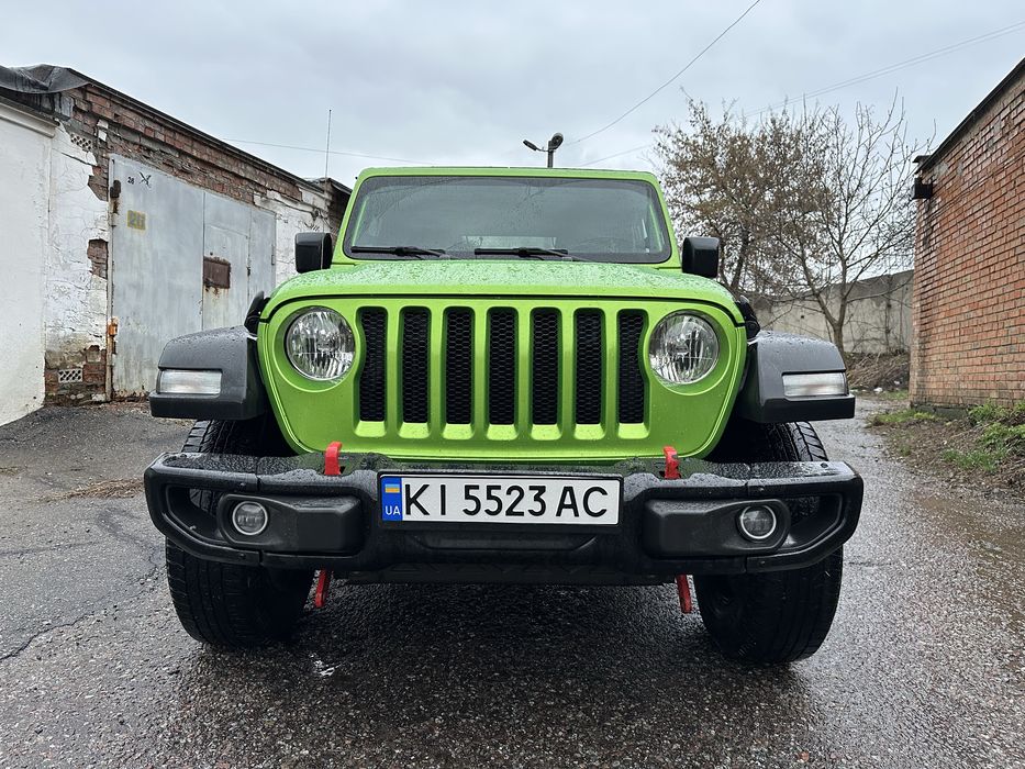 Jeep Wrangler Sport edition в ідеальному стані