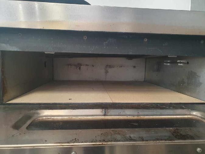 Zestaw Piec do pizzy z podstawą i lada chłodząca