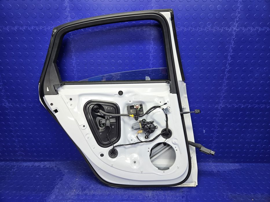 DRZWI kompletne lewe tylne AUDI A4 S4 B9 8W SEDAN lewy tył LS9R oem