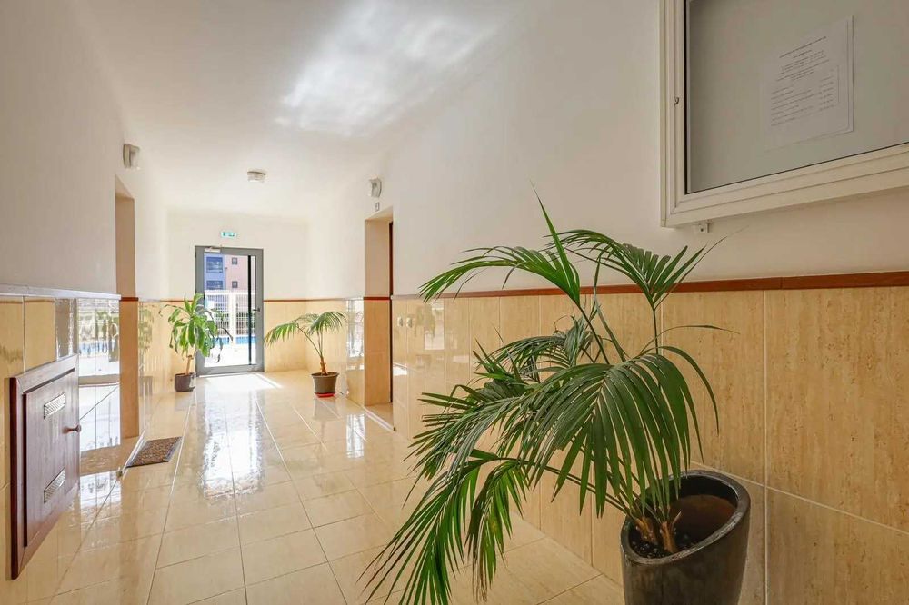 Apartamento T2 com Piscinas a 5 Min da Praia – Armação de Pêra Algarve