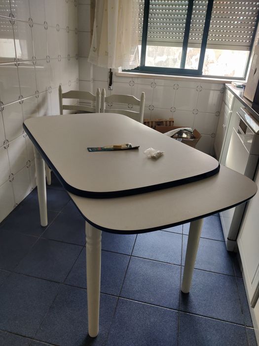Mesa de cozinha extensível