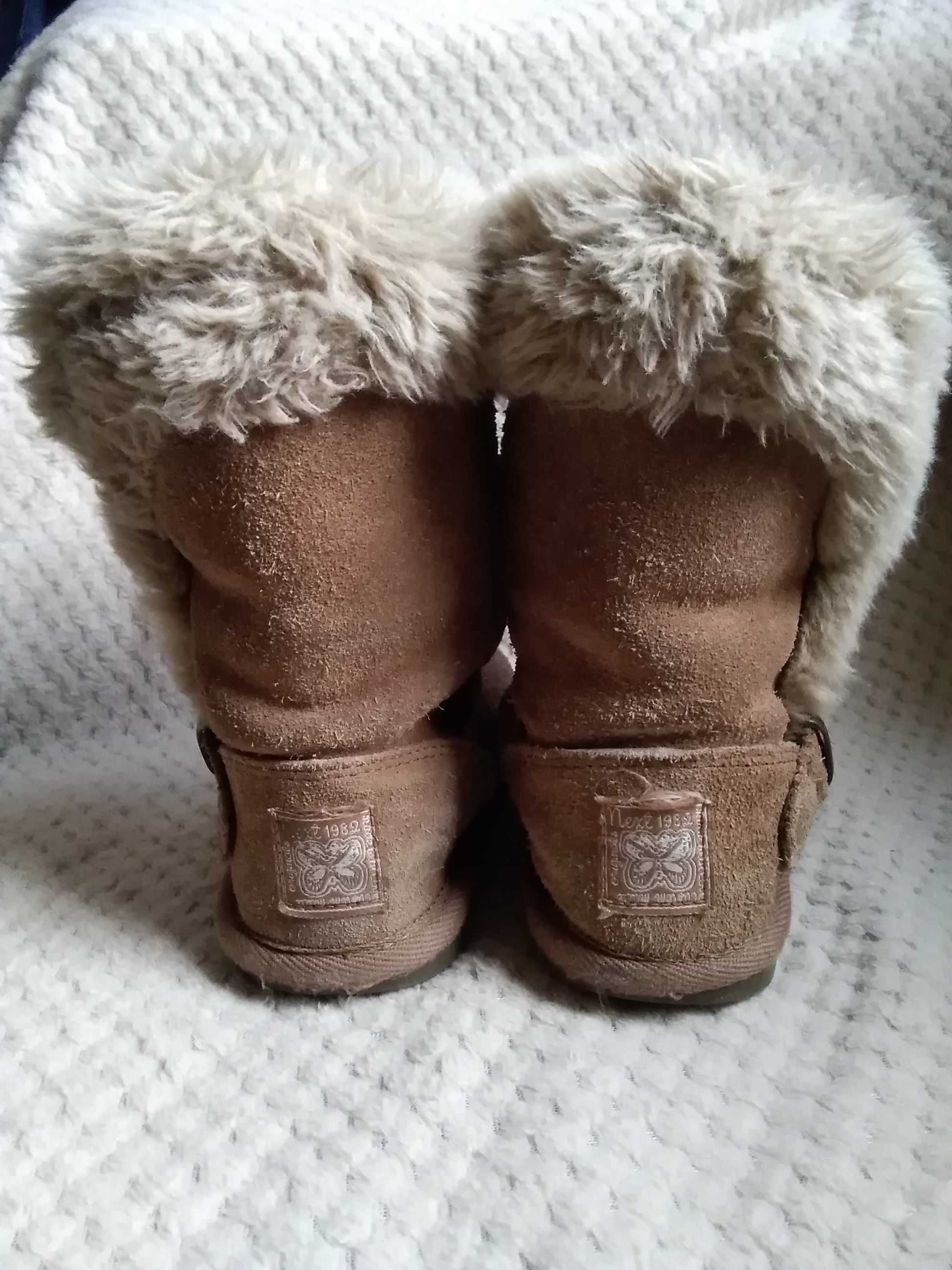 Śliczne buty Emu z futerkiem marki Next, mukluki, saszki