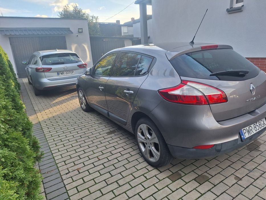 Sprzedam megane 3 1.9 130km