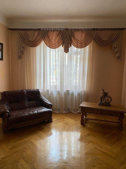 Продаётся 3-х ком. кв. центр Славянска Автономное от. 112 м.кв.