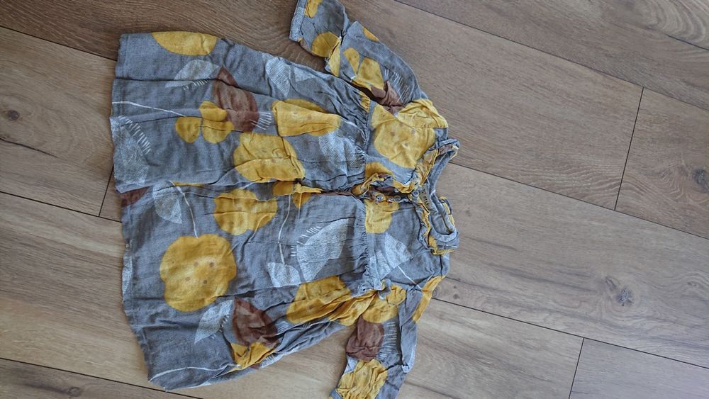 Sukienki dla dziewczynki 86