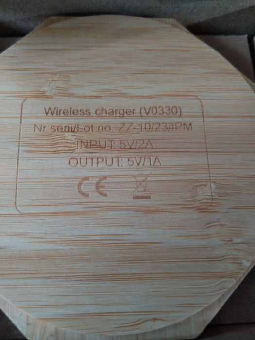 Bambusowa ładowarka indukcyjna V0330