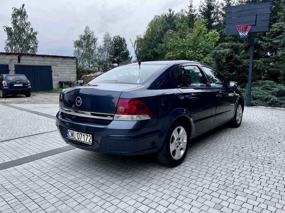 Opel Astra H Sedan 1.6 ECOTEC BENZYNA + LPG | 2008 | 189 tys. km