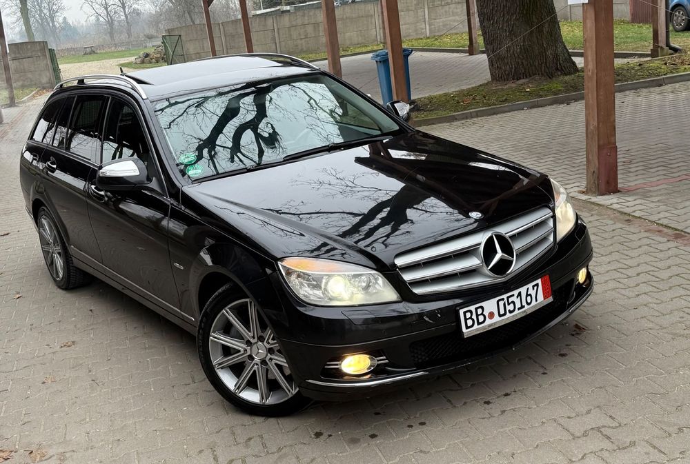 Mercedes-Benz Klasa C AVANTGARDE • Świeżo z Niemiec • Automat • 3.0 •