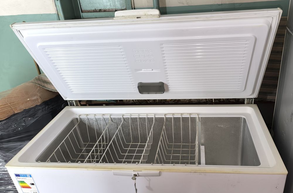 Продам морозильная камера whirlpool