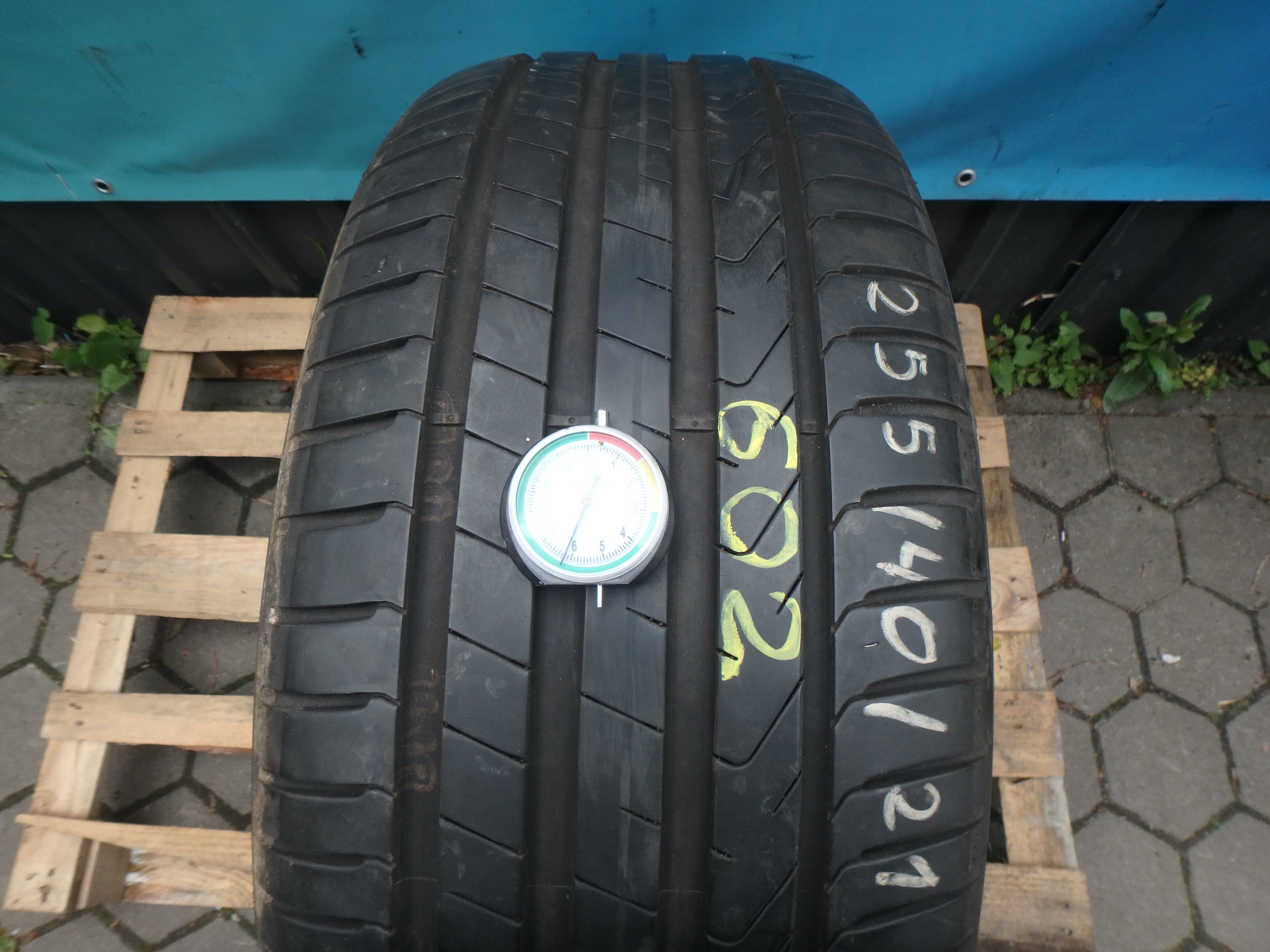 255/40r21  Pirelli P zero TM Seal Inside  AO  ELECT 102 T 23r  5,9mm