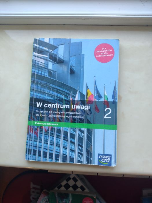 Podręcznik W centrum uwagi 2 wiedza o społeczeństwie 2 Nowa era