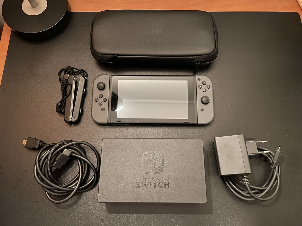 Nintendo Switch 1 v2