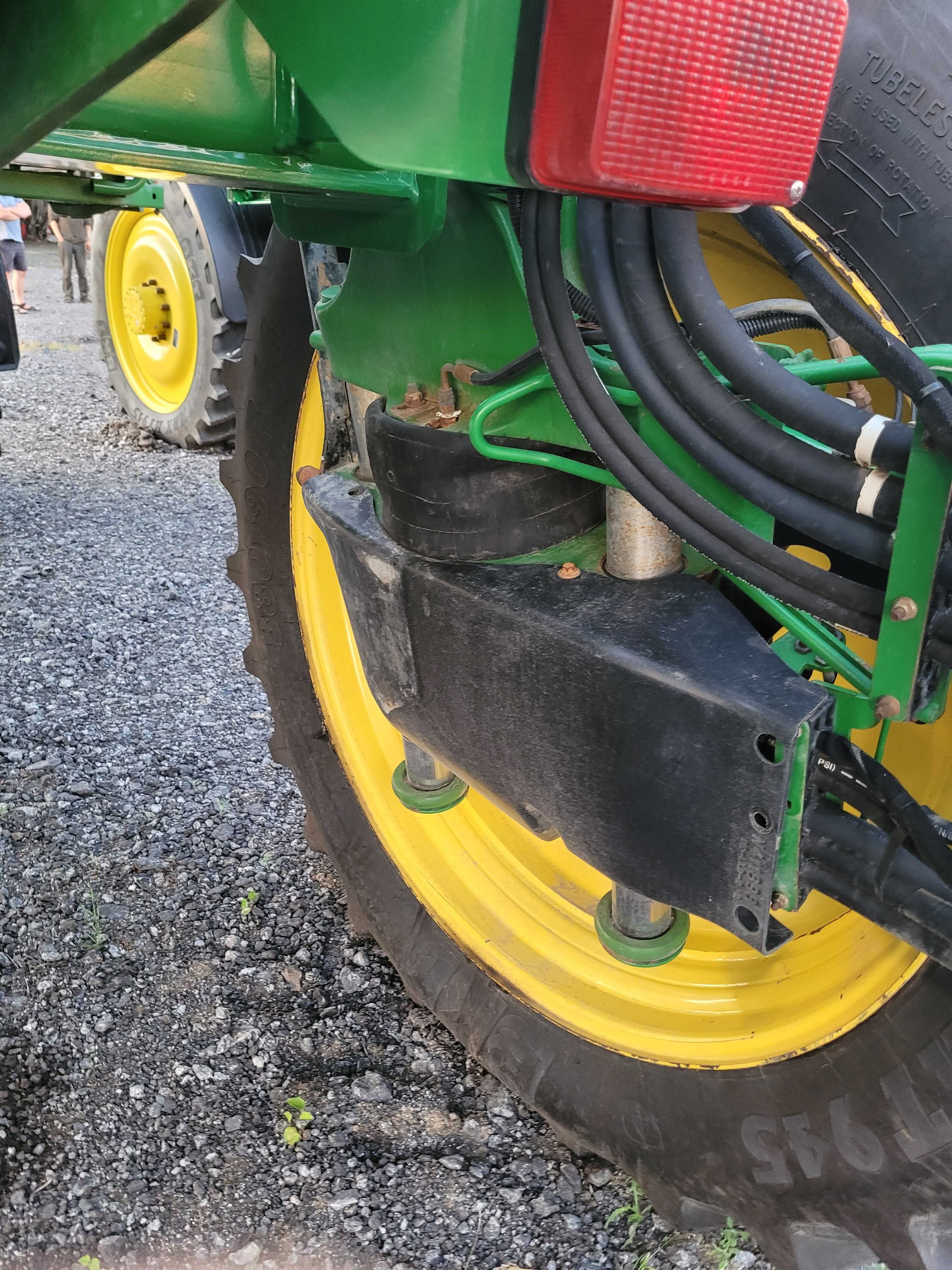 John Deere R4030  Самохідний оприскувач