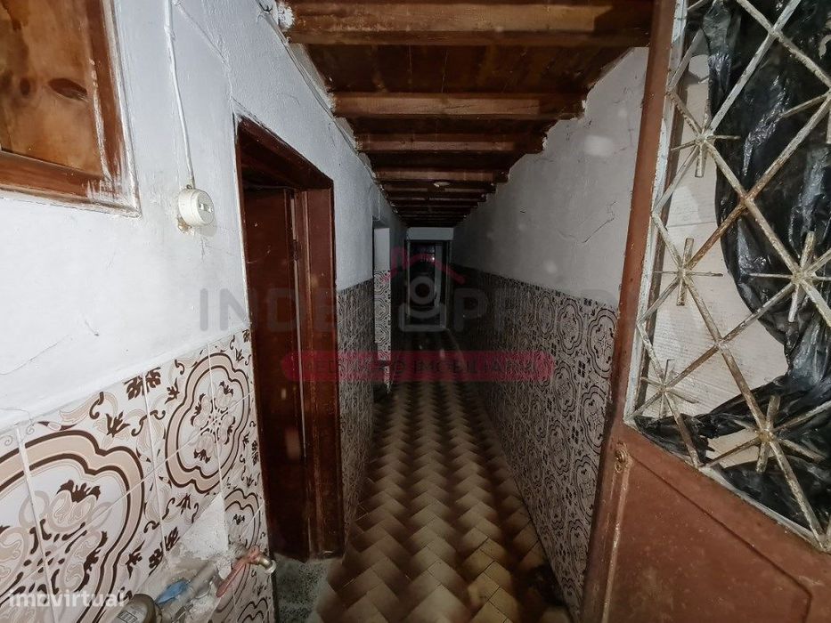 Moradia para recuperar T4 - Escalhão