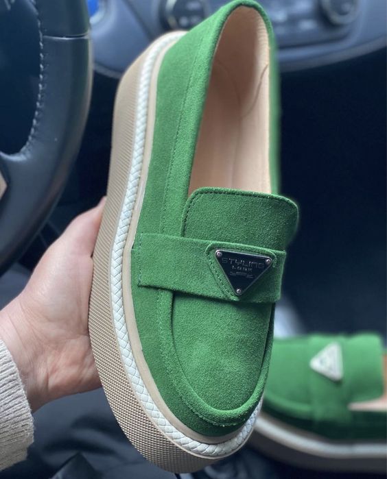 Лоферы замшевые 36,37р