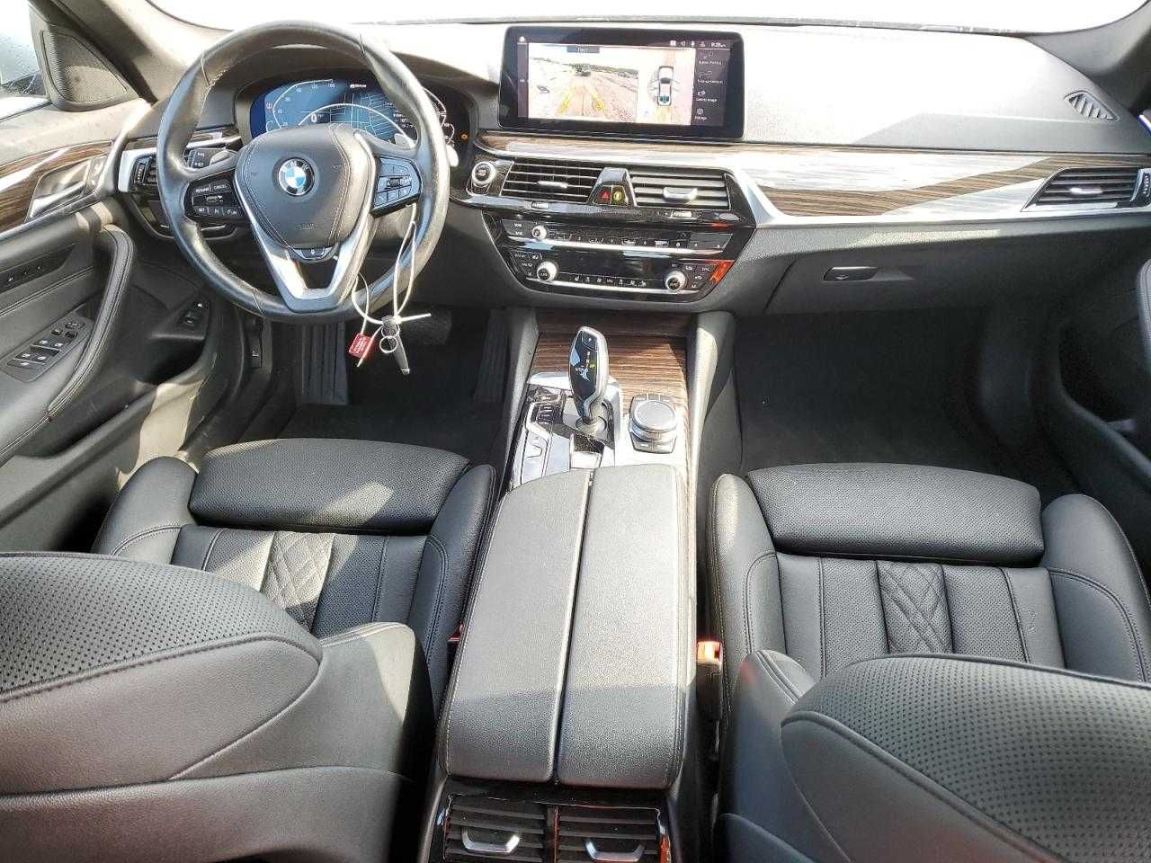 BMW  530E   2021