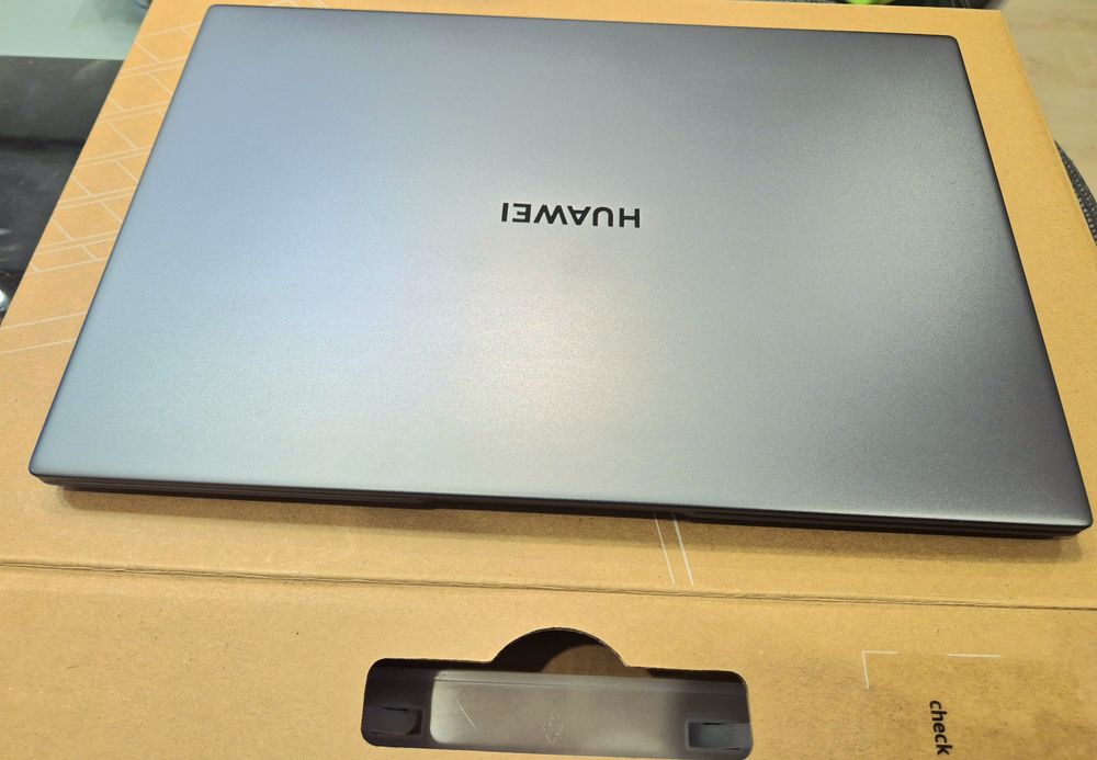 Portátil Huawei Matebook D 14