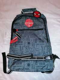 NOVA com Etiqueta - Mochila Marvel Homem Aranha / SpiderMan 45x30 Cm