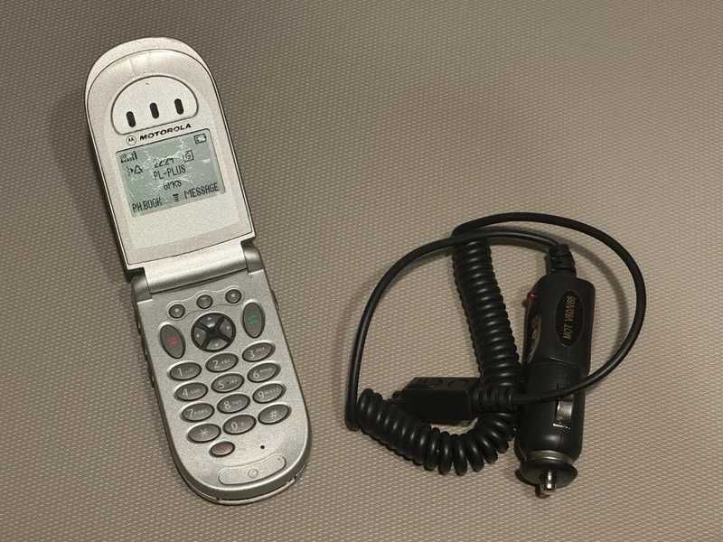 Motorola V66 sprawna, bez simlocka, dla kolekcjonera
