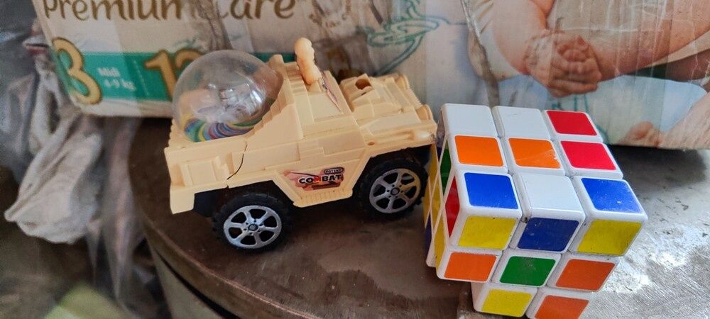 Віддам безкоштовно різні іграшки для дітей