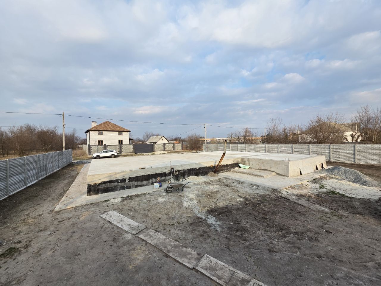 Продажа участка с фундаментом Обуховка,  7 небо