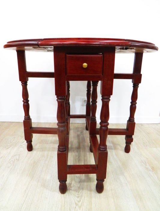 Mesa de abrir com duas abas.