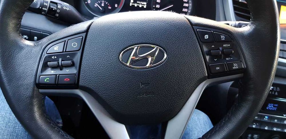 Hyundai Tucson 2.0 CRDi 6AT 4WD R 2016