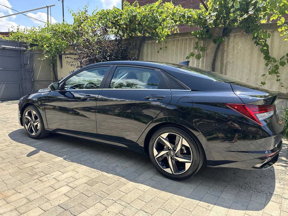 Hyundai Elantra 2022 VII покоління  1.6 GDI АТ (139 к.с) HEV  Limited