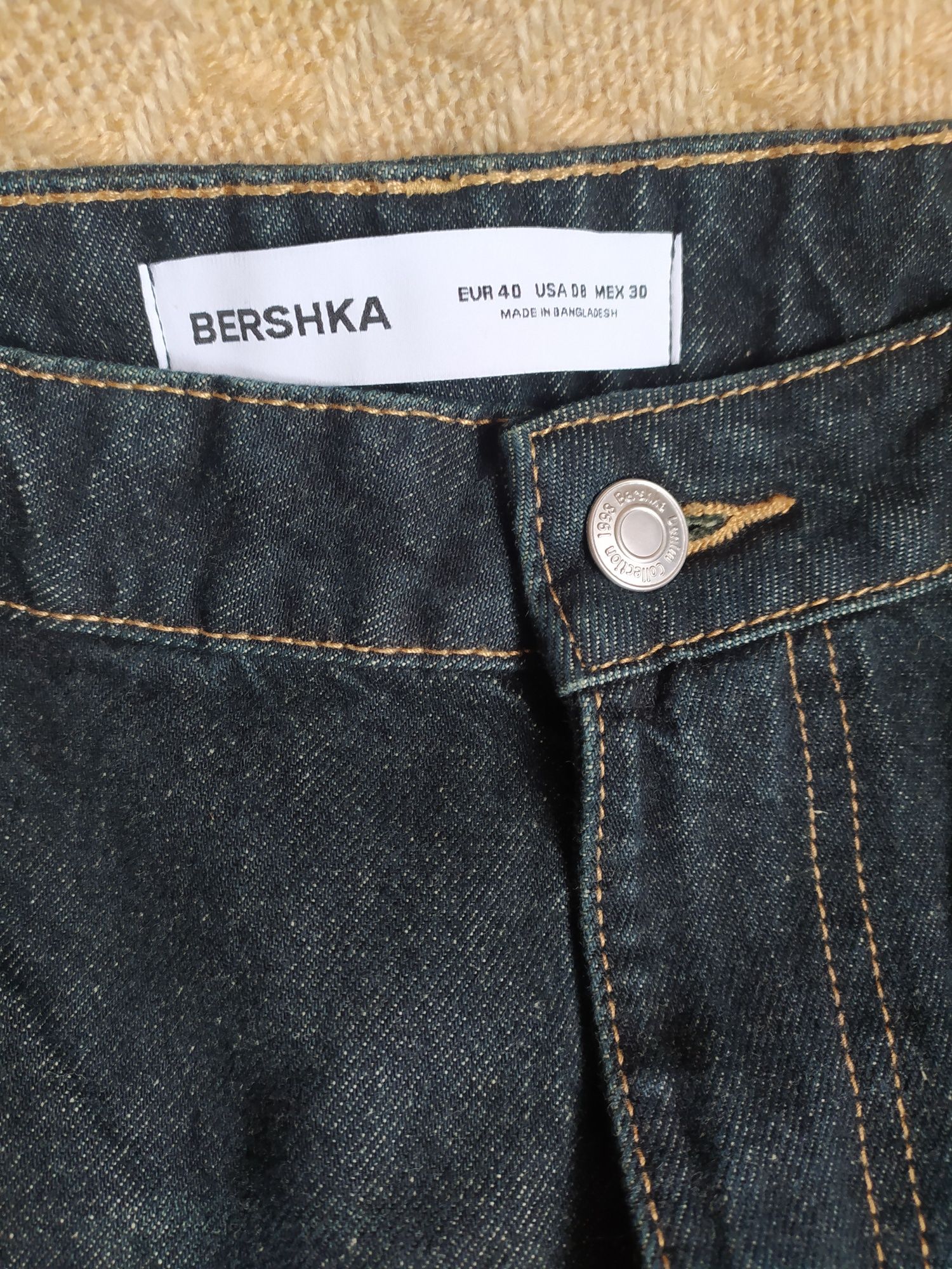 Spodnie dżinsowe damskie Bershka szerokie nogawki