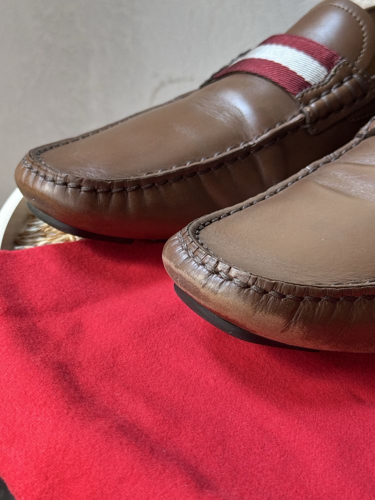 Італійські оригінальні мокасини коричневі чоловічі bally