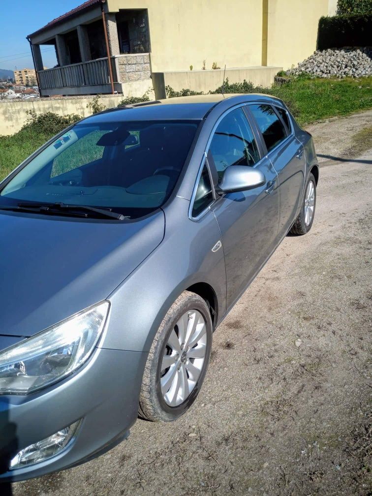 Opel Astra J cosmo