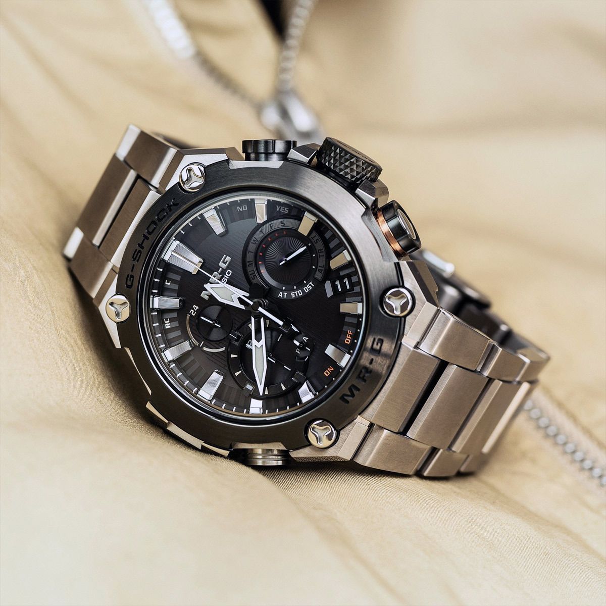 Часы Casio MRG-B2000D-1A ! Оригинал! Фирменная гарантия 2 года!