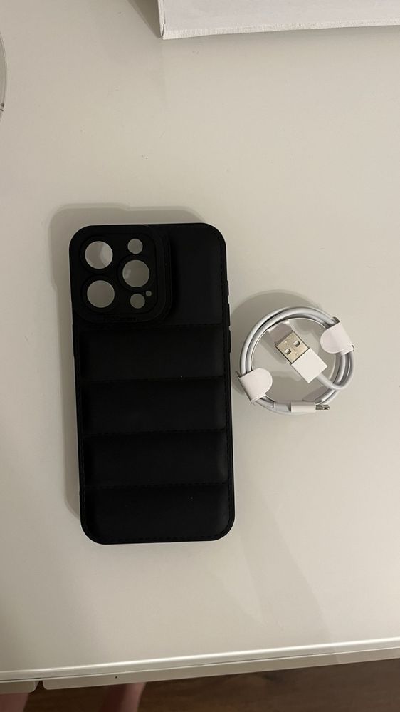 Etui na Iphone Różne modele + kabel lighting