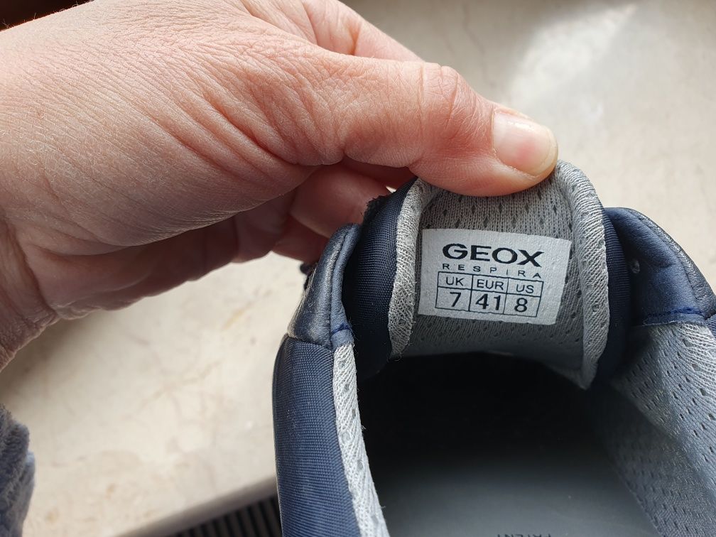 Взуття чоловіче Geox