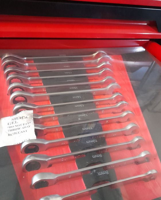 PROMOÇÃO Só até fim do mês Carrinho de ferramentas