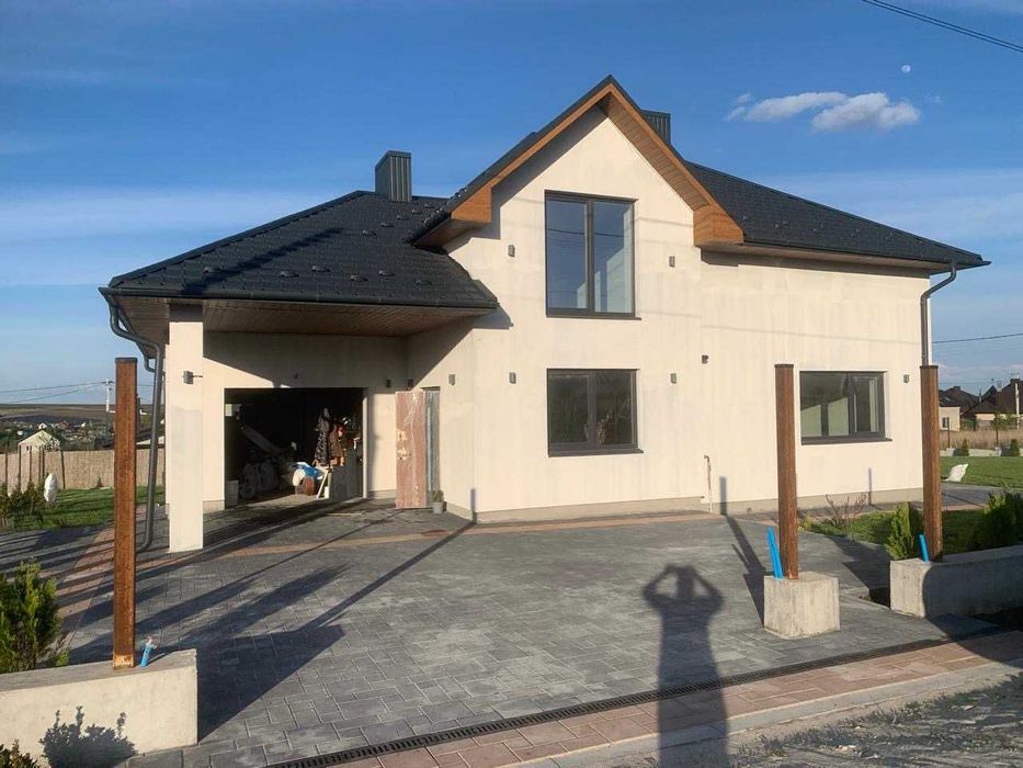 Металопрофіль, металочерепиця, фальц, фасадні панелі, бітумна черепиця