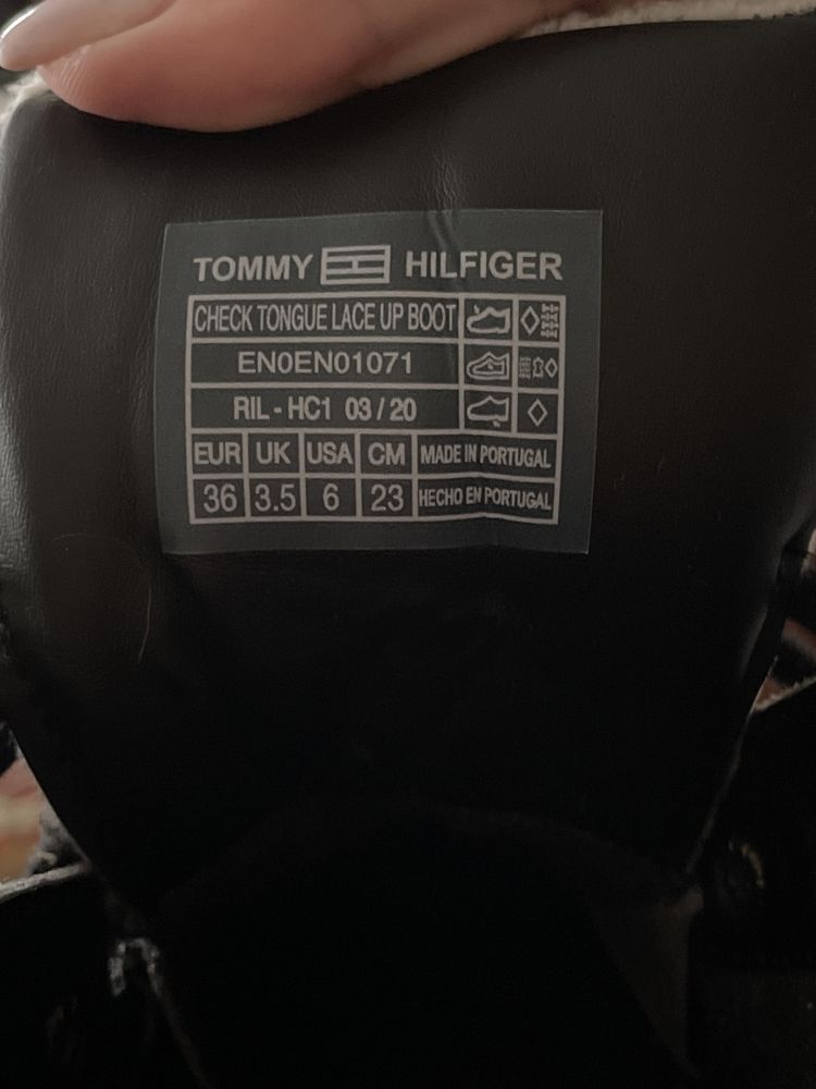 Продам черевики Tommy Hilfiger