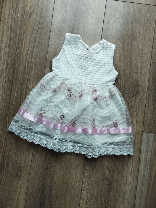 Sukienka koronka chrzciny