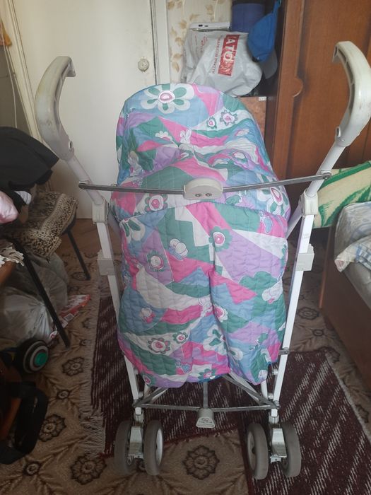Продаю коляску детскую. Складную.