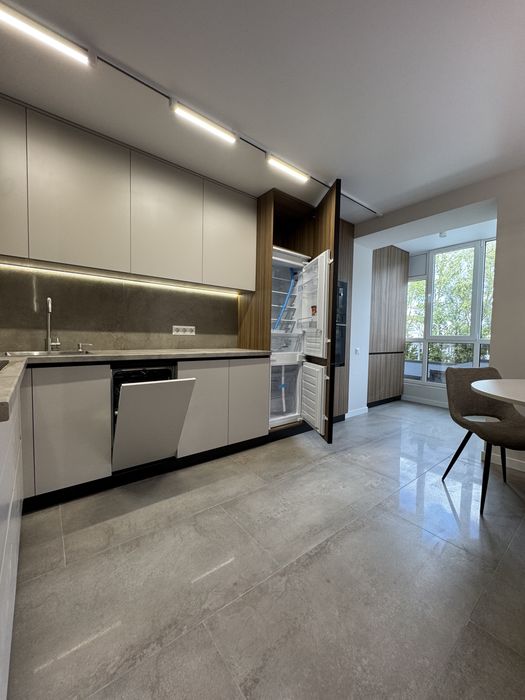 3 кімнати продаж мікрорайон  сонячний 3-поверх