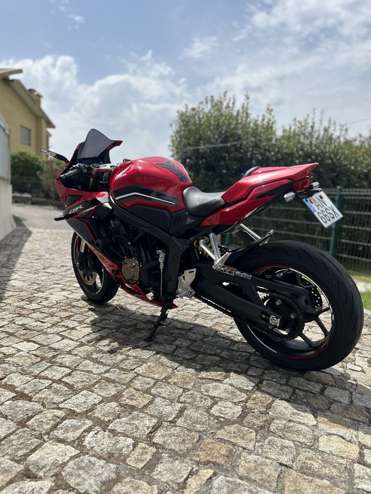 Honda CBR 650R 95cv (35kw livrete)