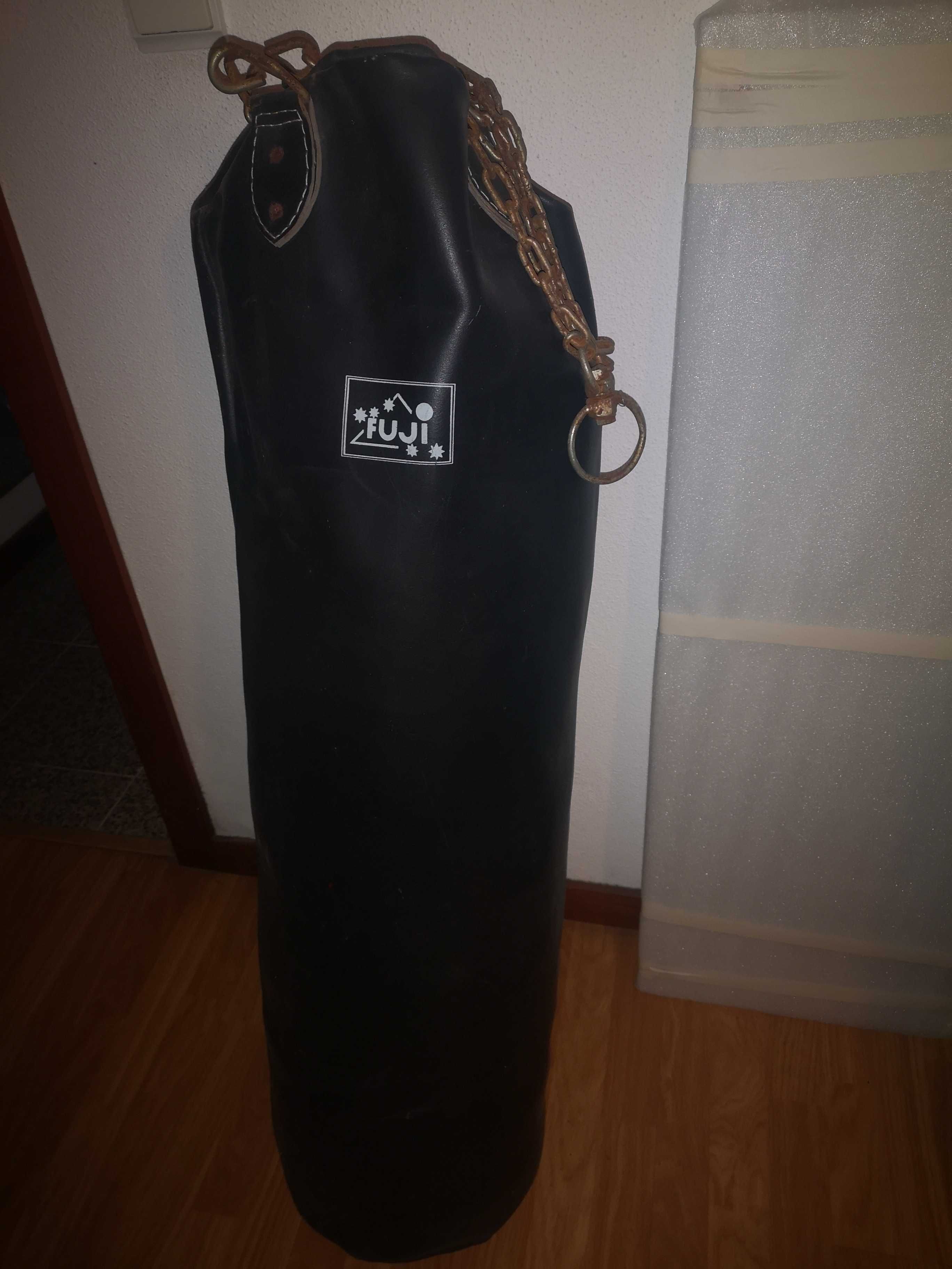 Saco de box bem pesado