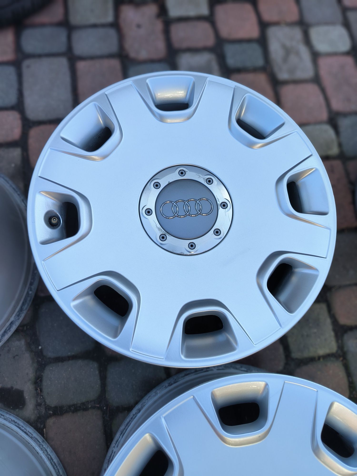 Felgi aluminiowe 17 Audi A4 A6 A8 - 5x112