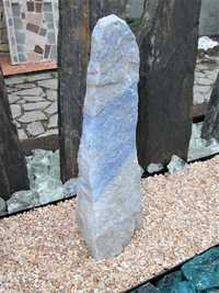 Monolit Kwarcyt Azurro, kamień naturalny,skała, gałaz ogrodowy