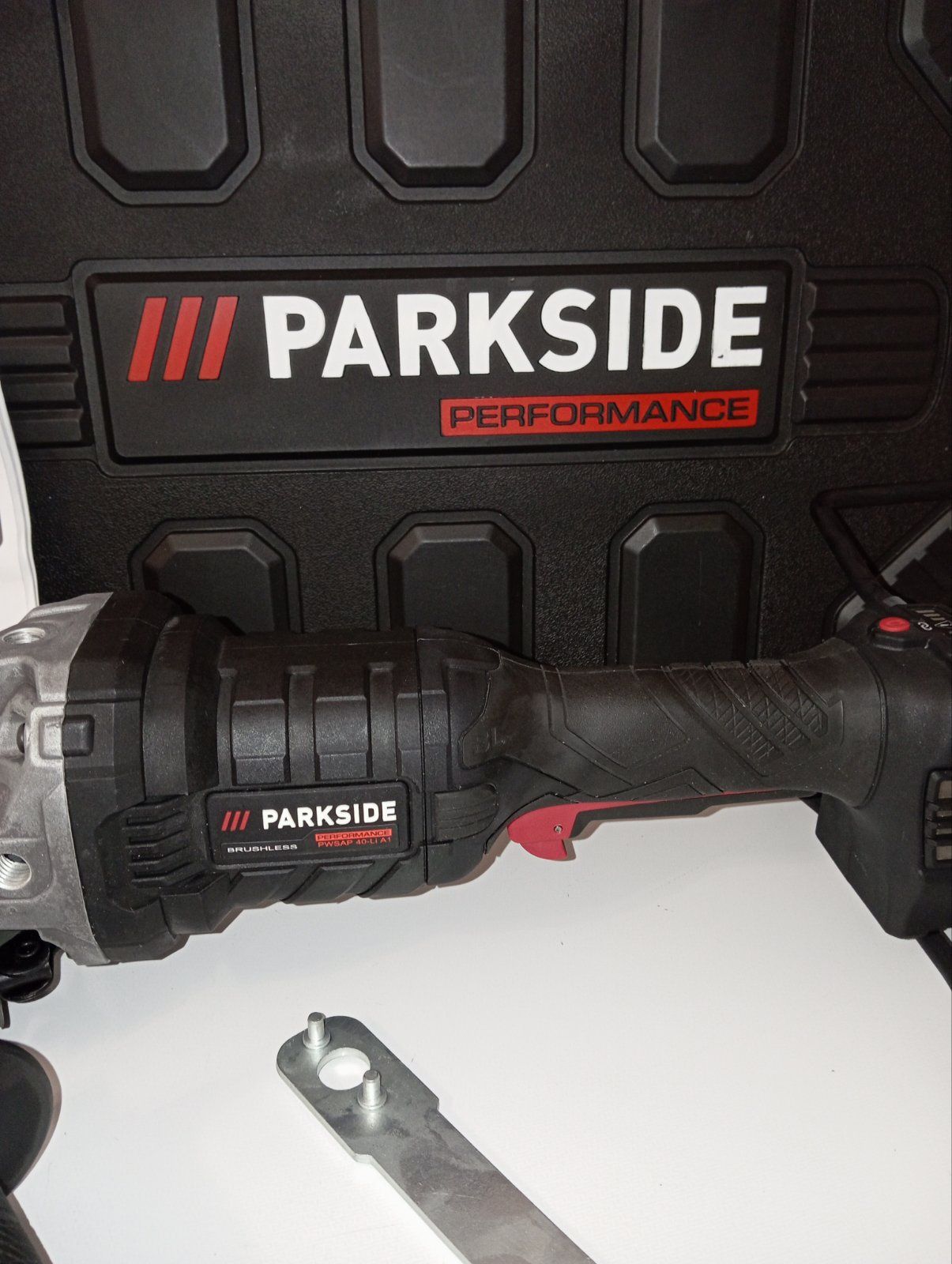 Акц. болгарка PARKSIDE PERFORMANCE PWSAP 40-Li A1, болгарка  230, акб