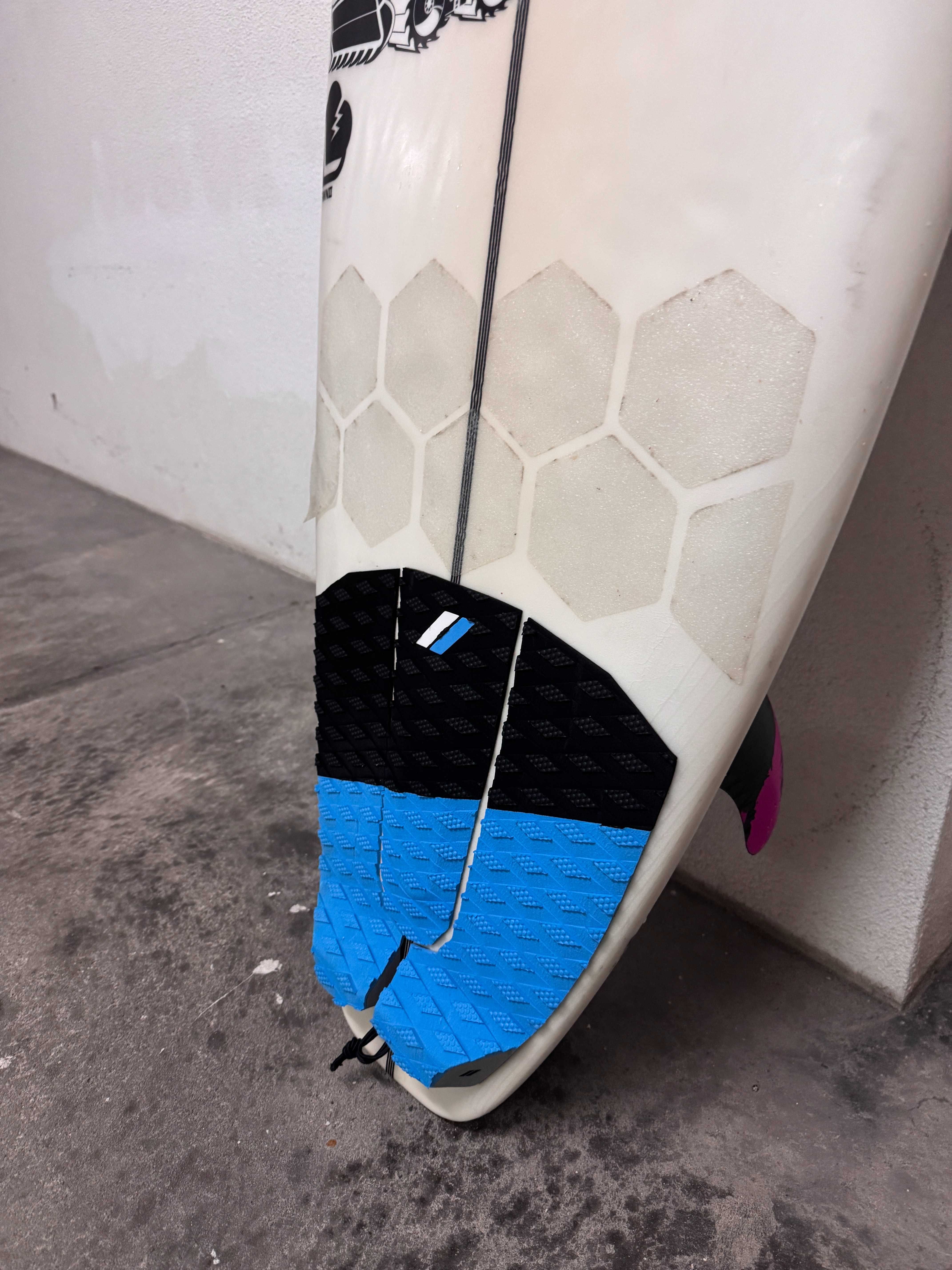 Prancha Surf - JS FMN2 - 6'0 x 28,5L