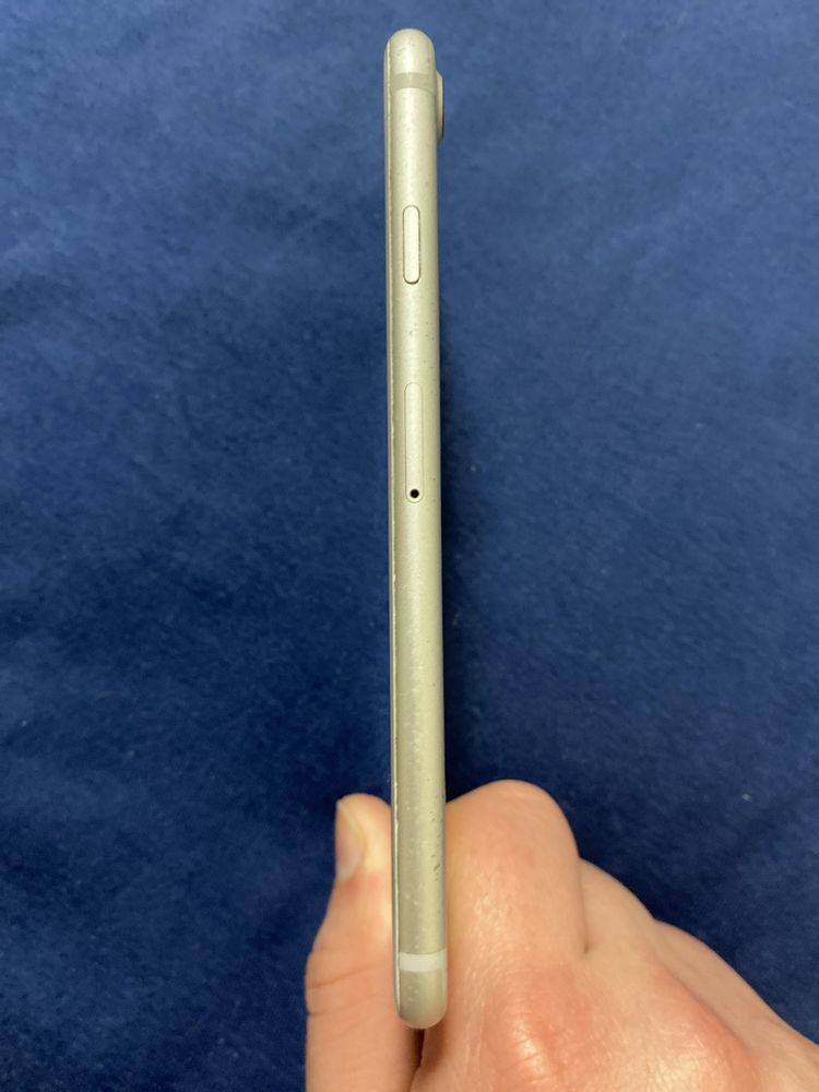 Zablokowany Iphone 7 128gb