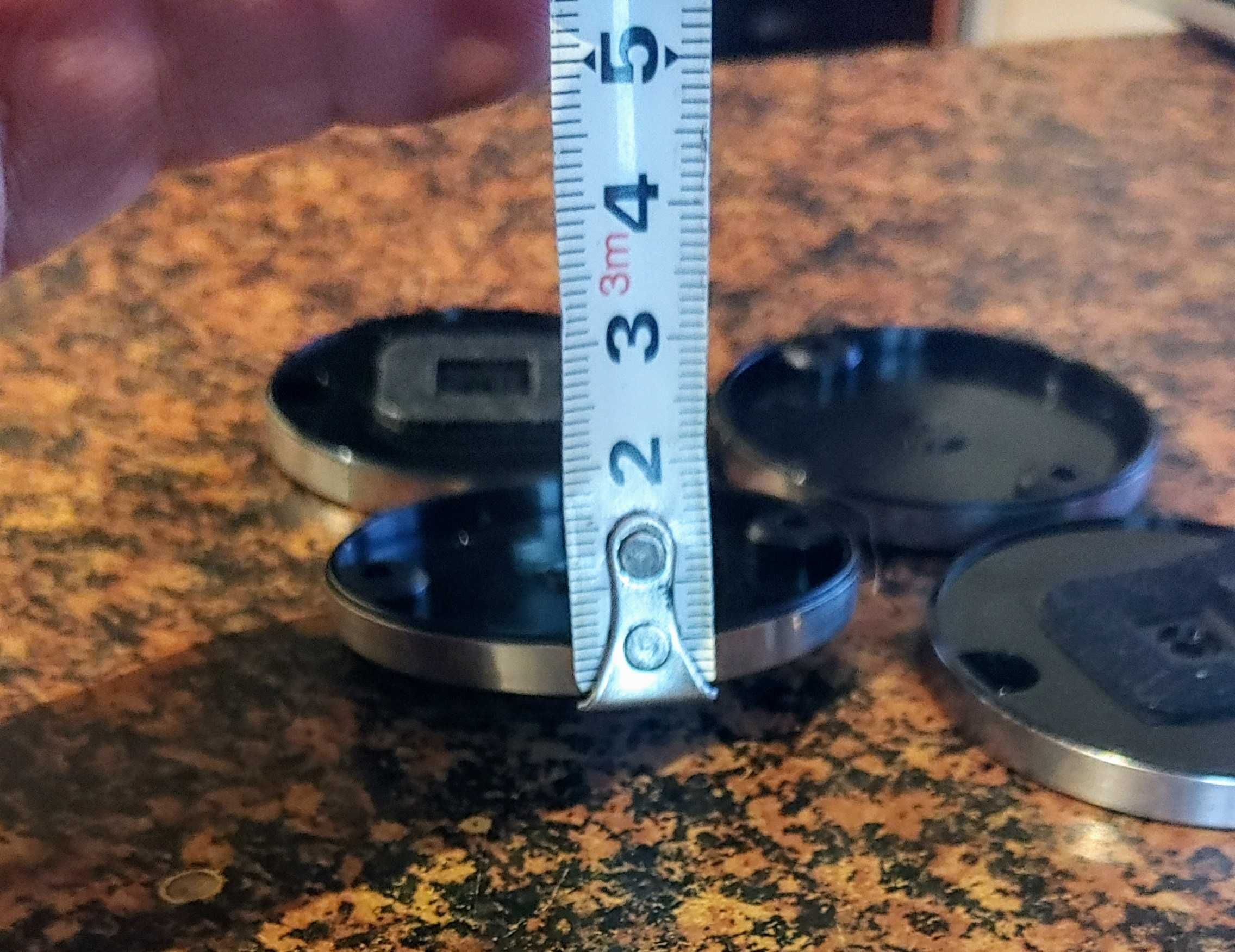 Uchwyty meblowe-Metal,Chrom 6szt.+ 4szt. nóżki meblowe (plastikowe)